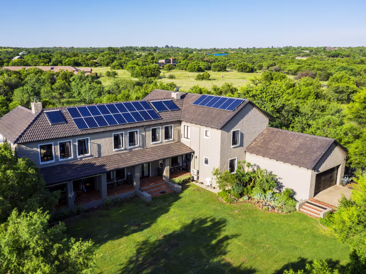 Luxury Solar Estates America: The Definitive Guide to High-End Autonomy